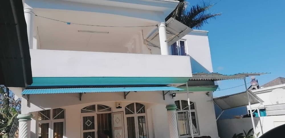 House Private Pool , Wifi, Jacuzzispa ,security Alarm, Canal Near sea