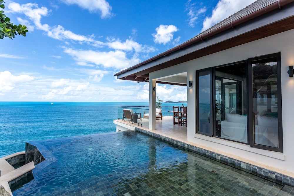 M&M Cooper Bay - The Cooper Bay Villas