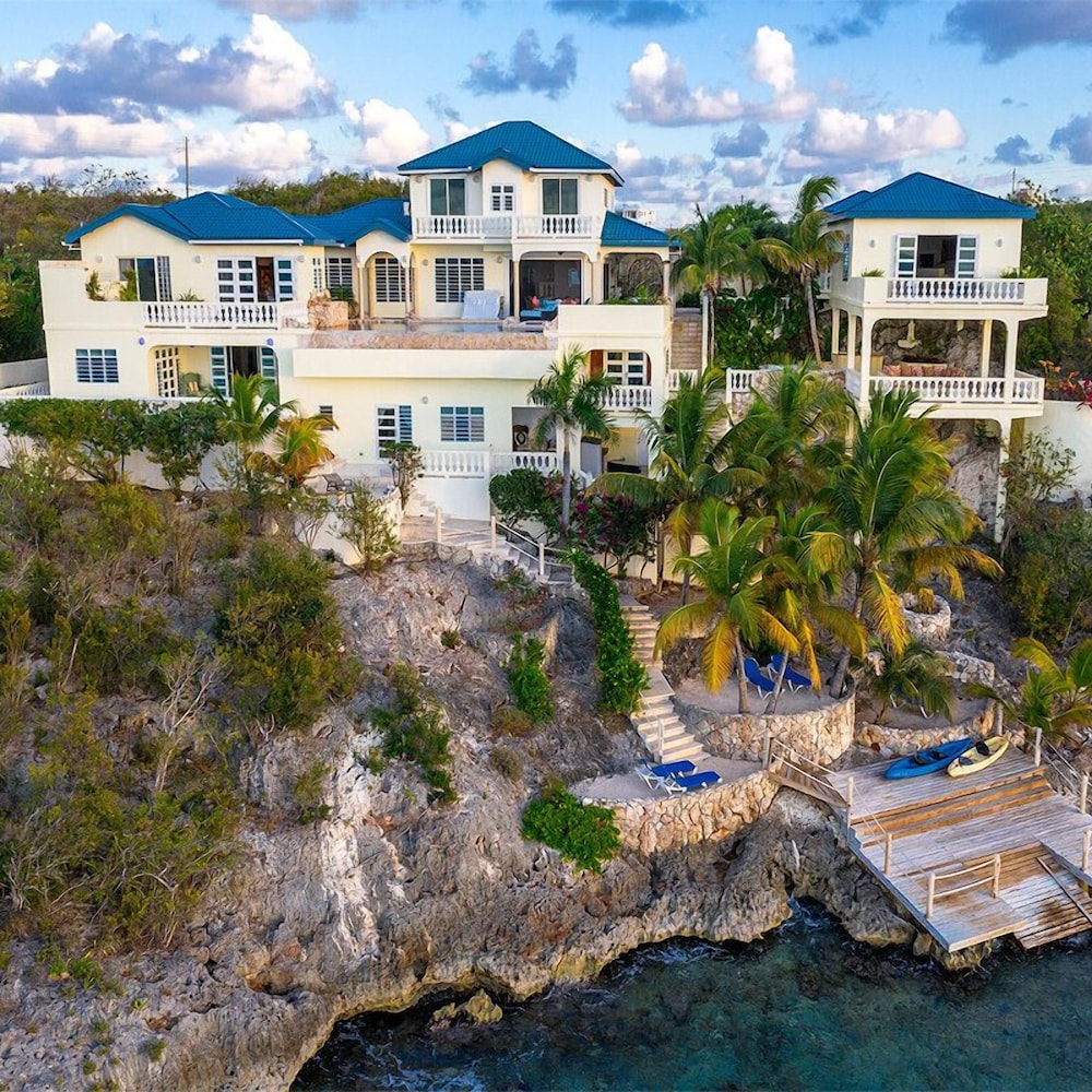 Ambrosia Villa