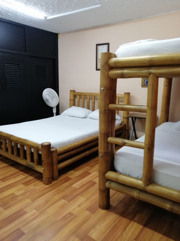 LA JOIE PLAZZA HOTEL
