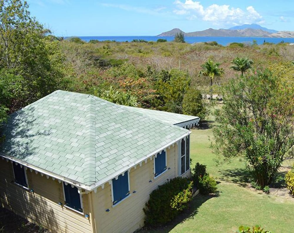Dolphin House Villa