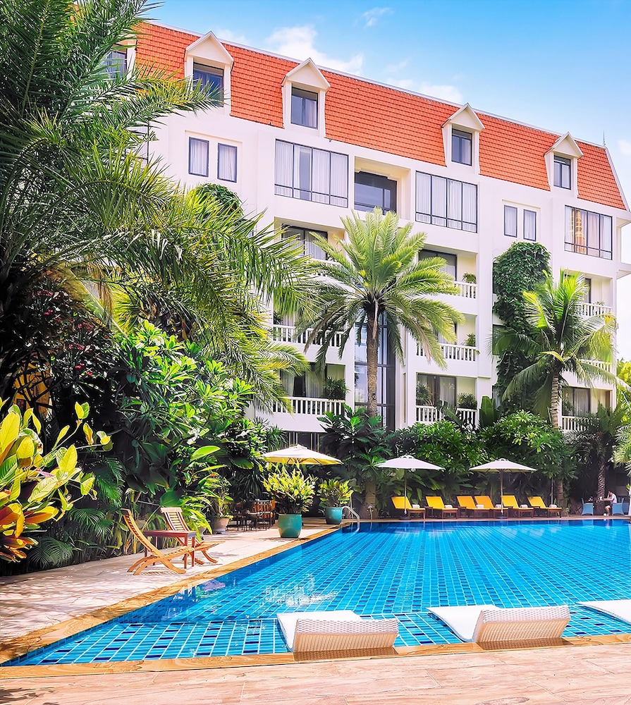 Palace Gate Hotel & Resort by EHM