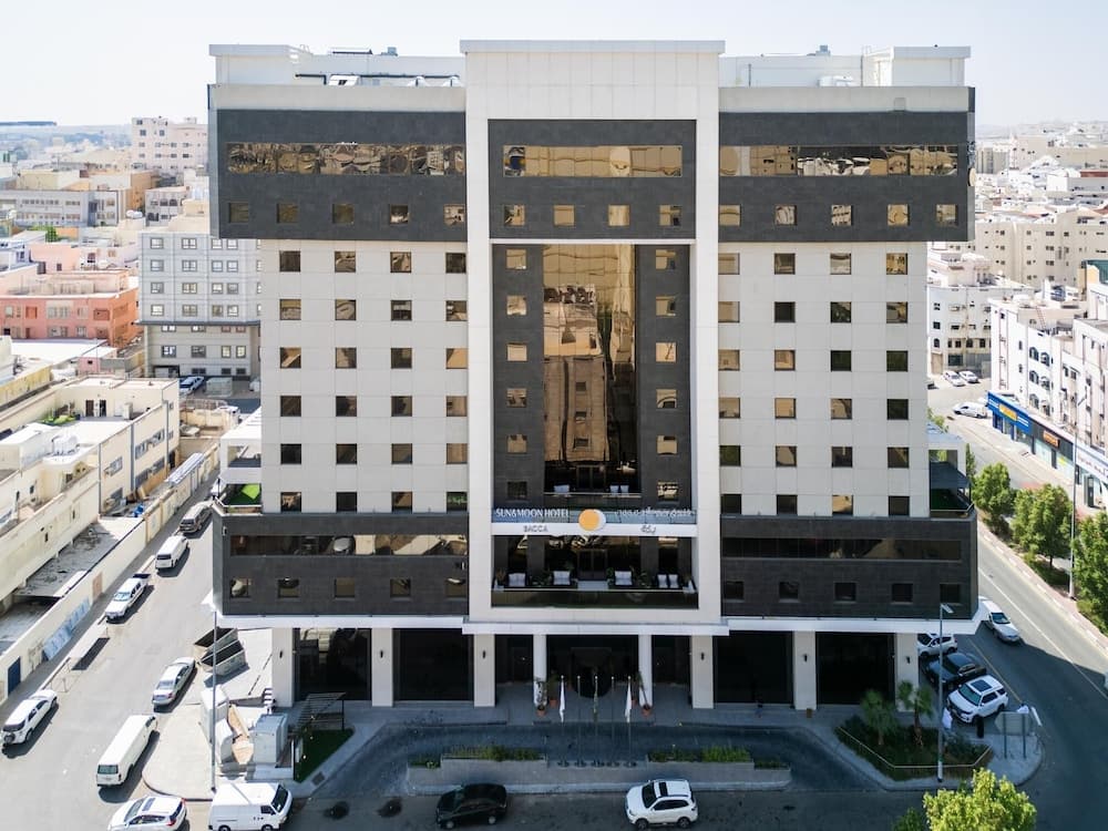 Manazel Al Ain Koam ( SUN & MOON Bacca Hotel before)