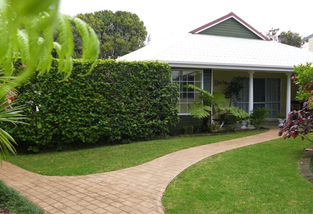 Shiralee Executive Cottages