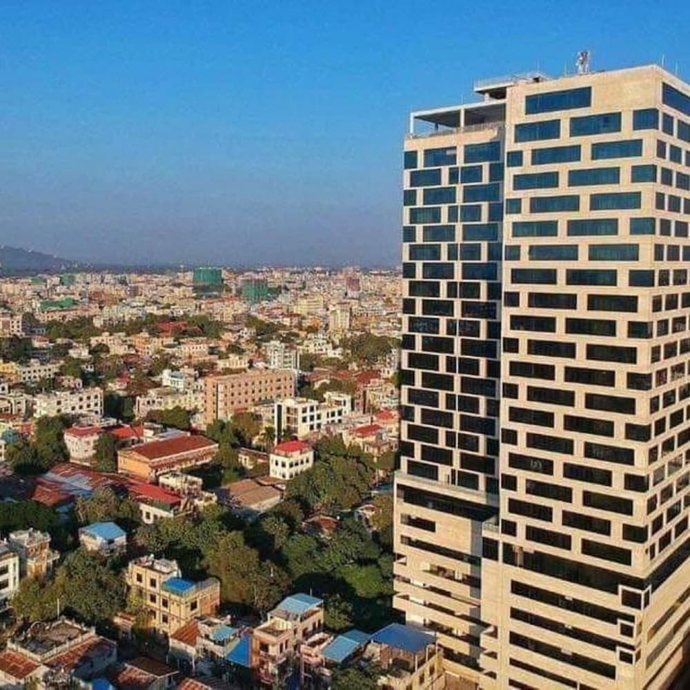 Grand Park Hotel
