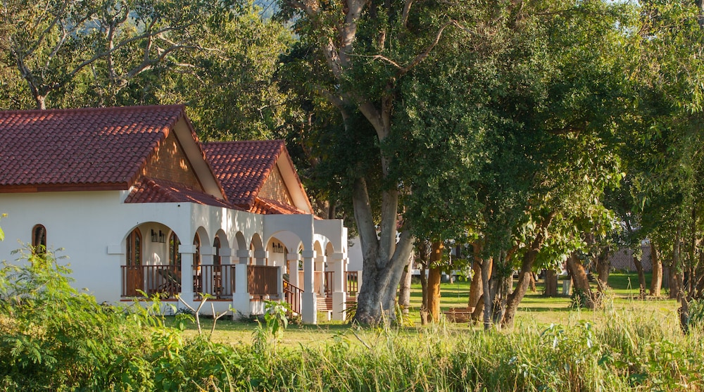 Sanctum Inle Resort