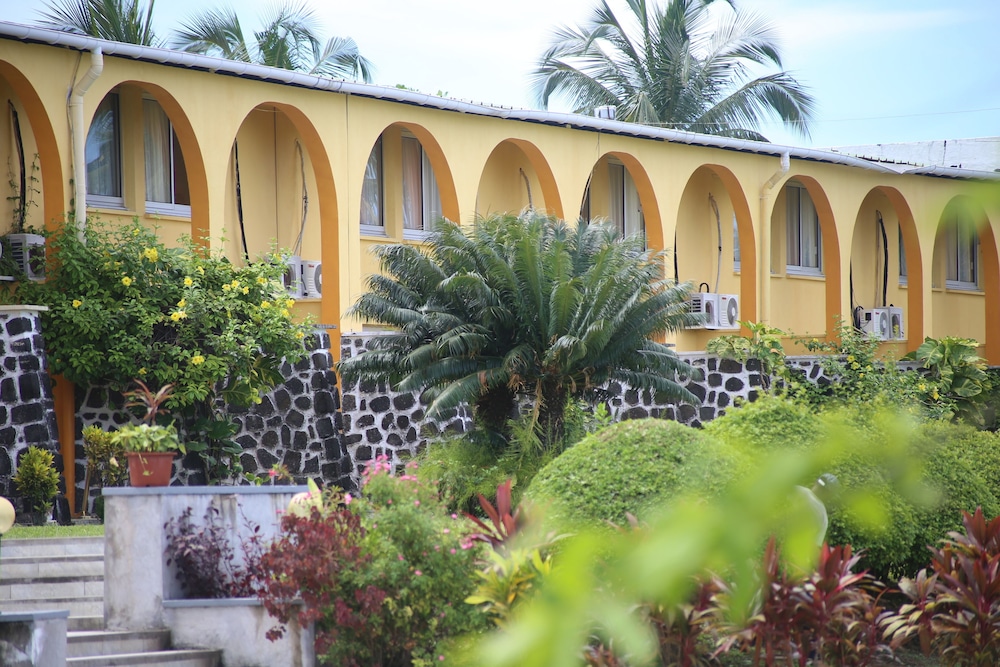 Retaj Moroni Hotel
