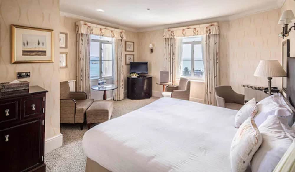 Somerville Hotel