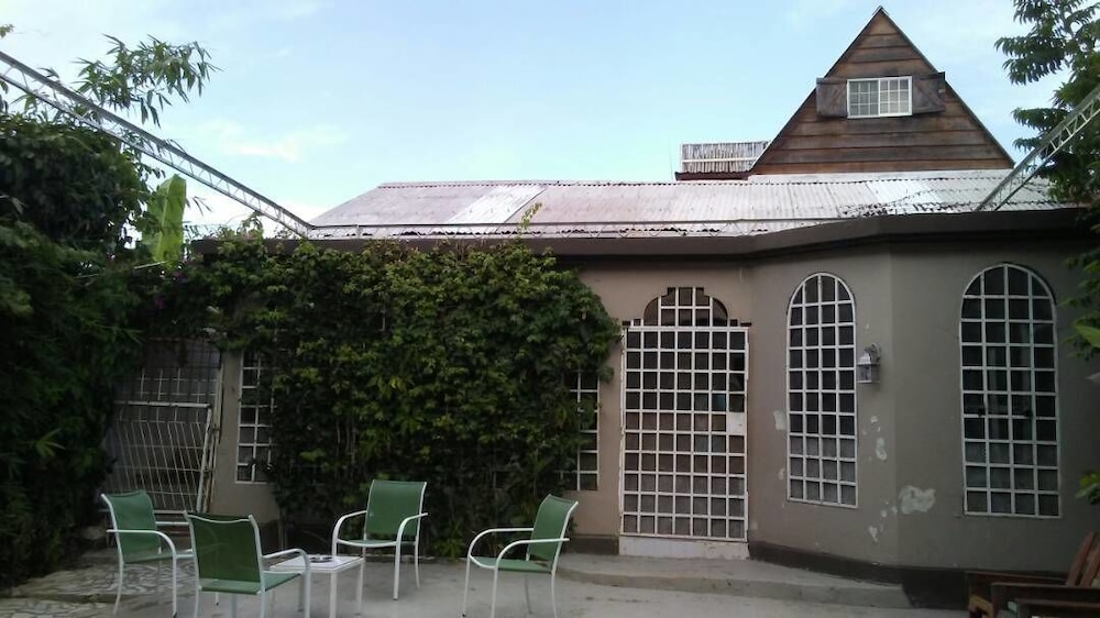 Le Creole Hideaway