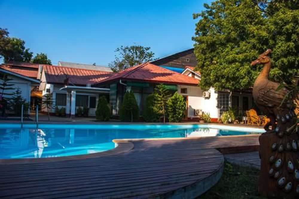 Lawkanat Hotel