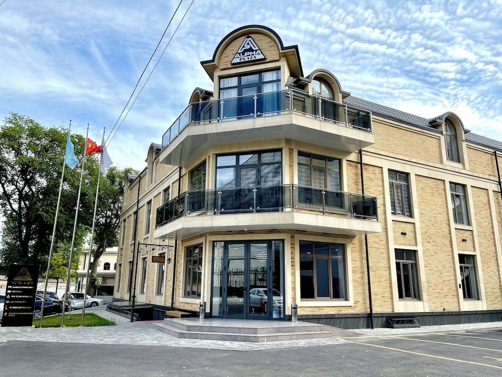 Alpha Plaza