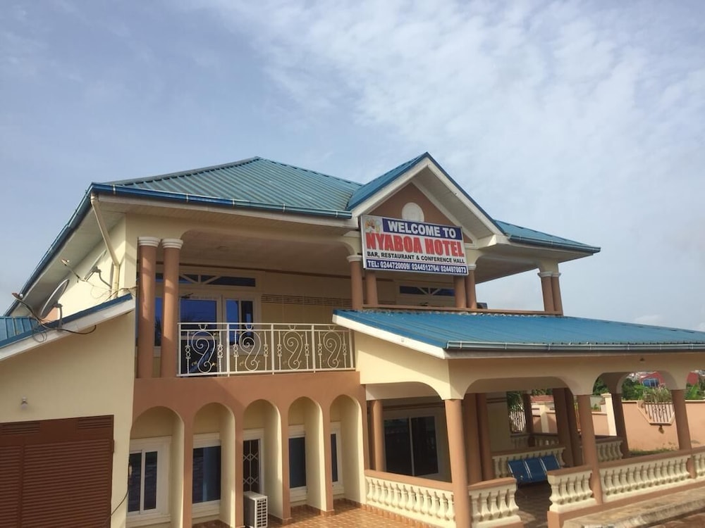 Nyaboa Hotel