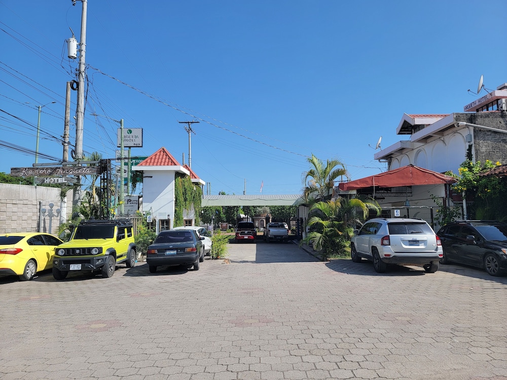 Hotel La Estancia