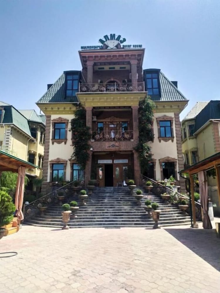 ALMOS HOTEL