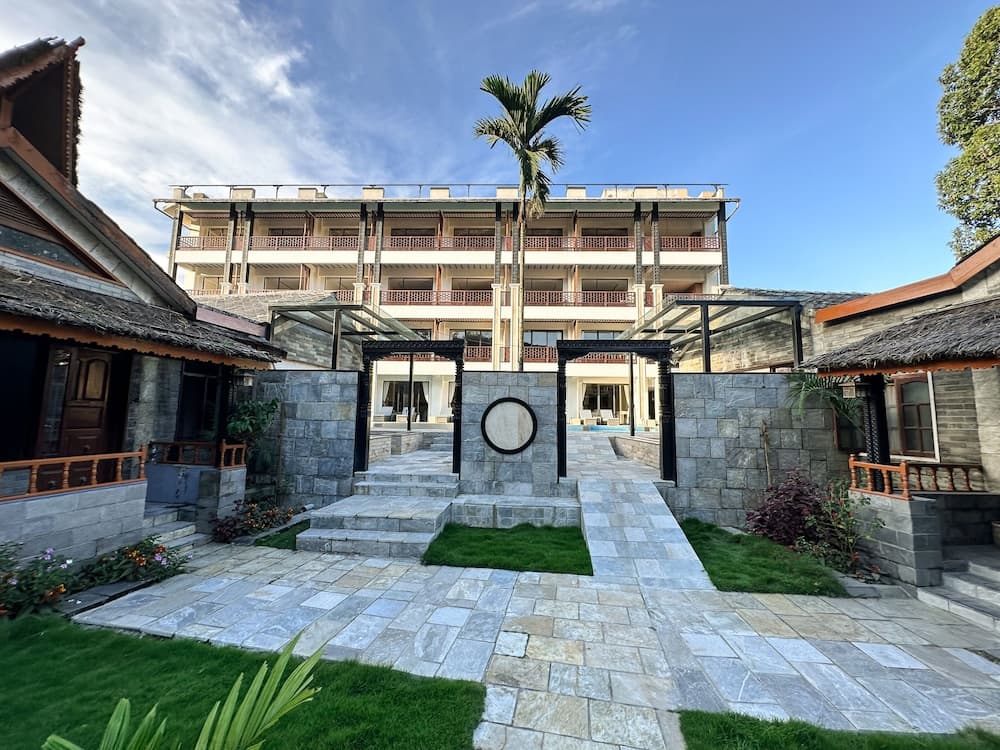 Lake View Resort