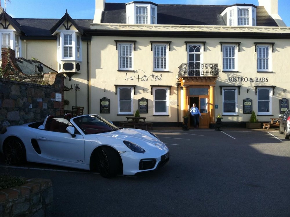 La Piette Hotel