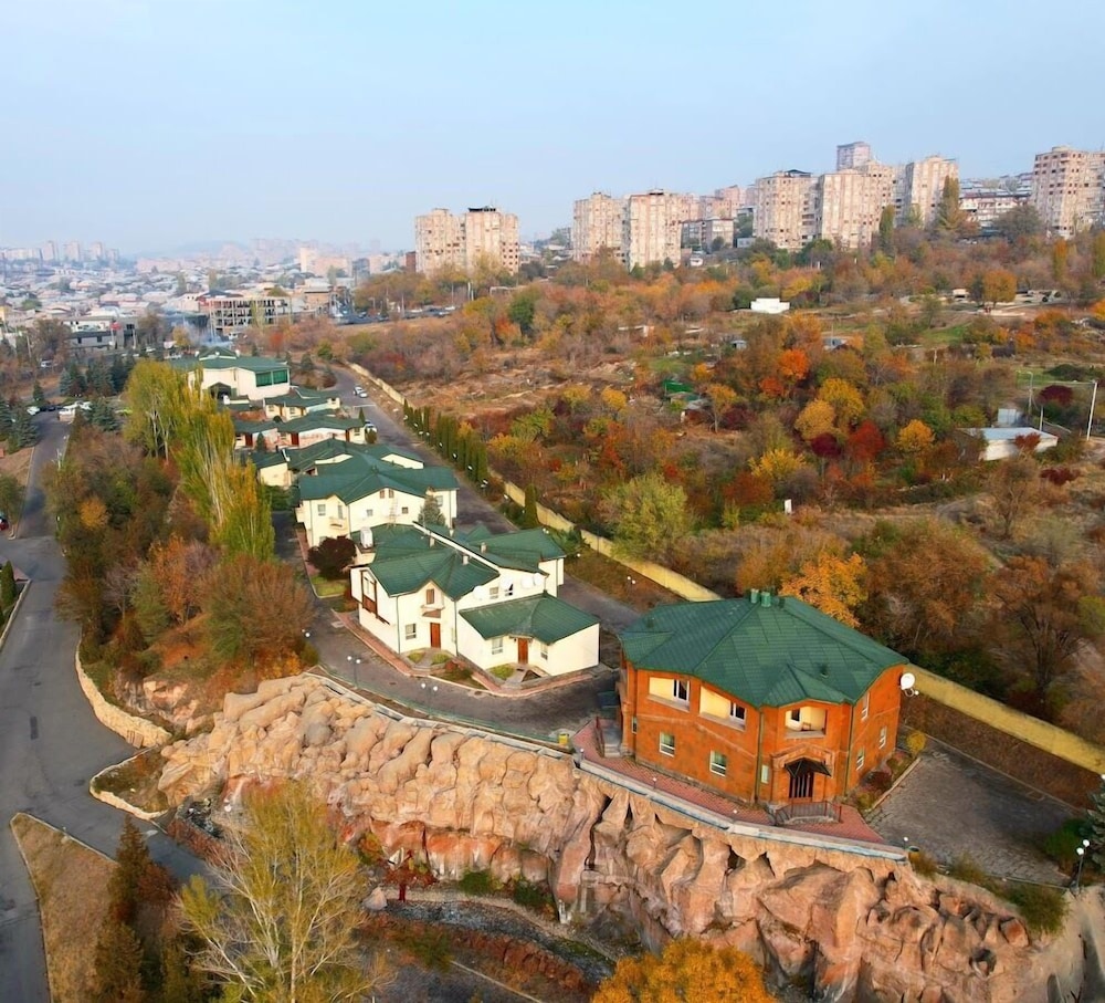 Armenian Village Park Hotel