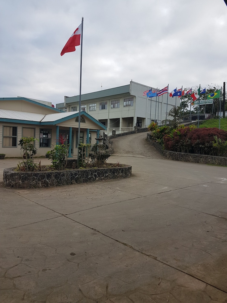 Puataukanave International Hotel