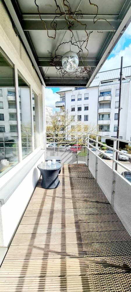 One bedroom flat with parking&balcony