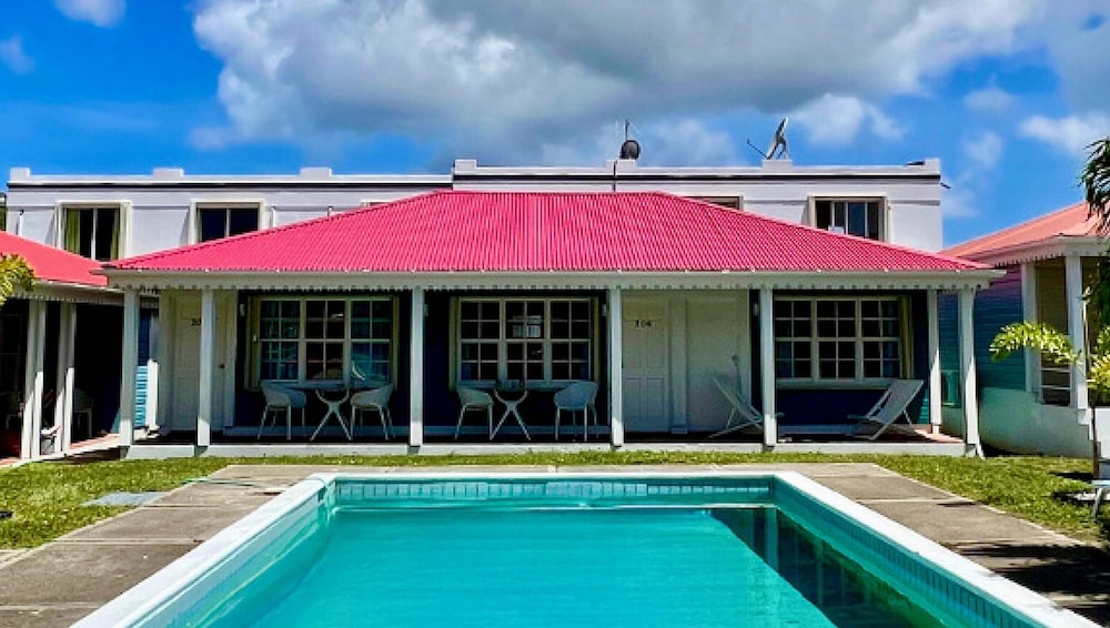 Talk of the Town Inn & Suites