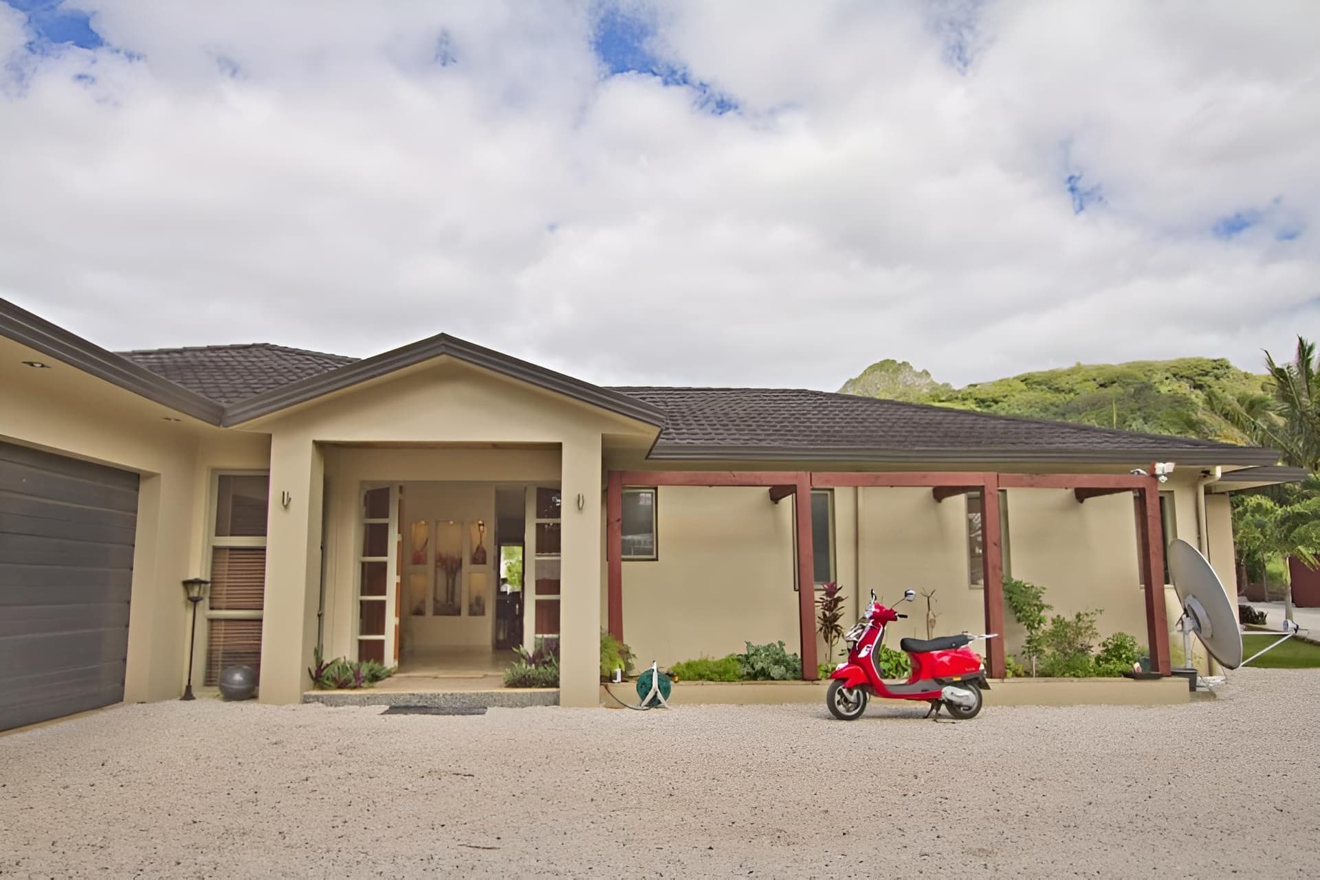 Rarotonga's Fishing Lodge - GT's