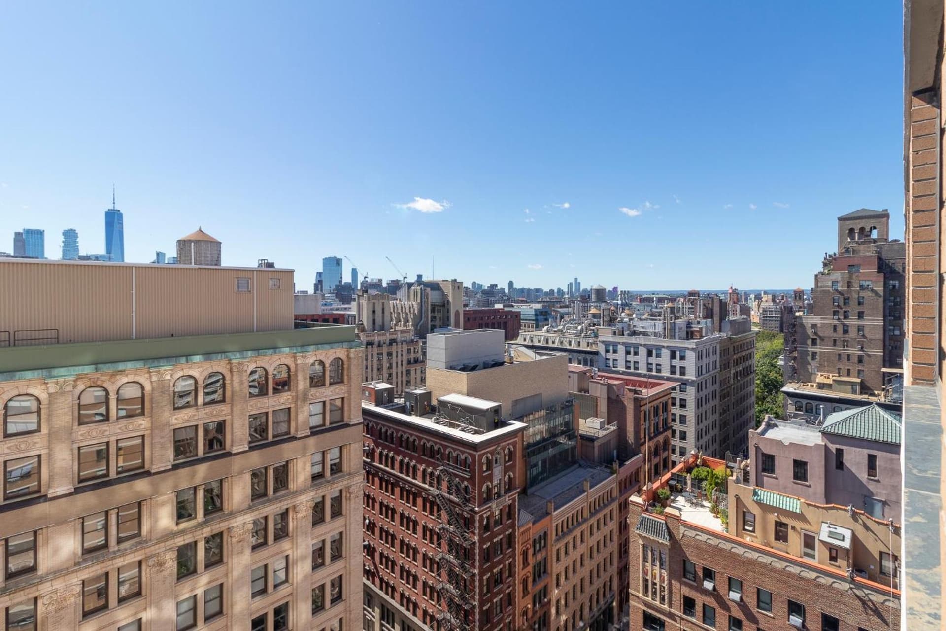 LUXURY DESIGNER GREENWICH VILLAGE 1BR HEAVEN!! BEAUTIFUL PANORAMIC CITY VIEWS!