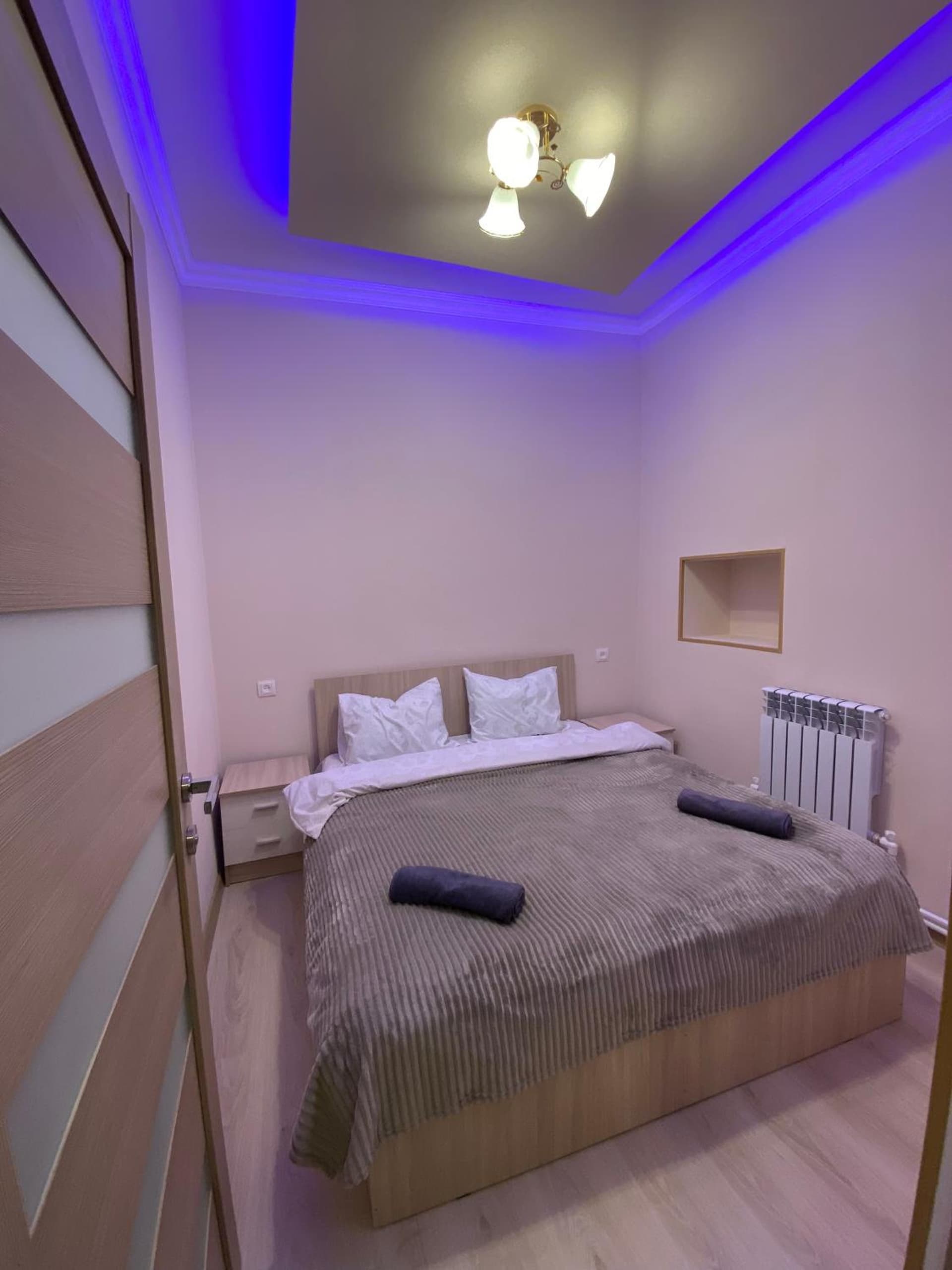 KosMos Guest House
