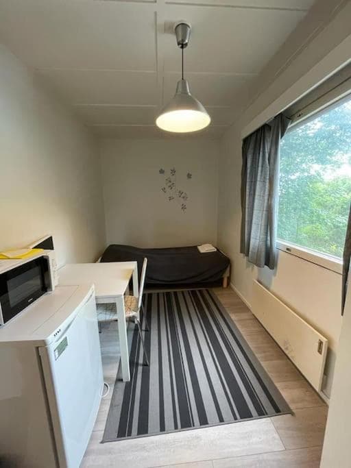 Kotimaailma Rooms Kivikkotie, room 4