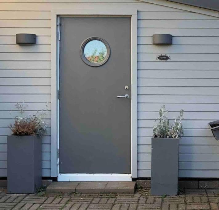 Garden house with parking in central Malmö