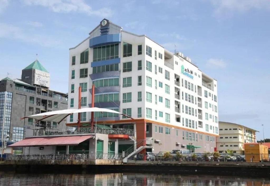Plaza Sutera Biru Hotel