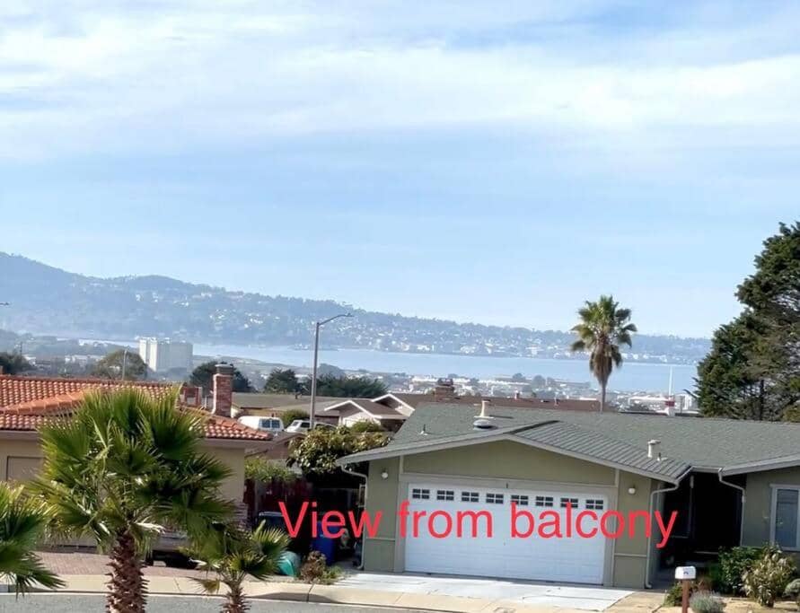 Large Monterey Bay House close to Aquarium, Golf