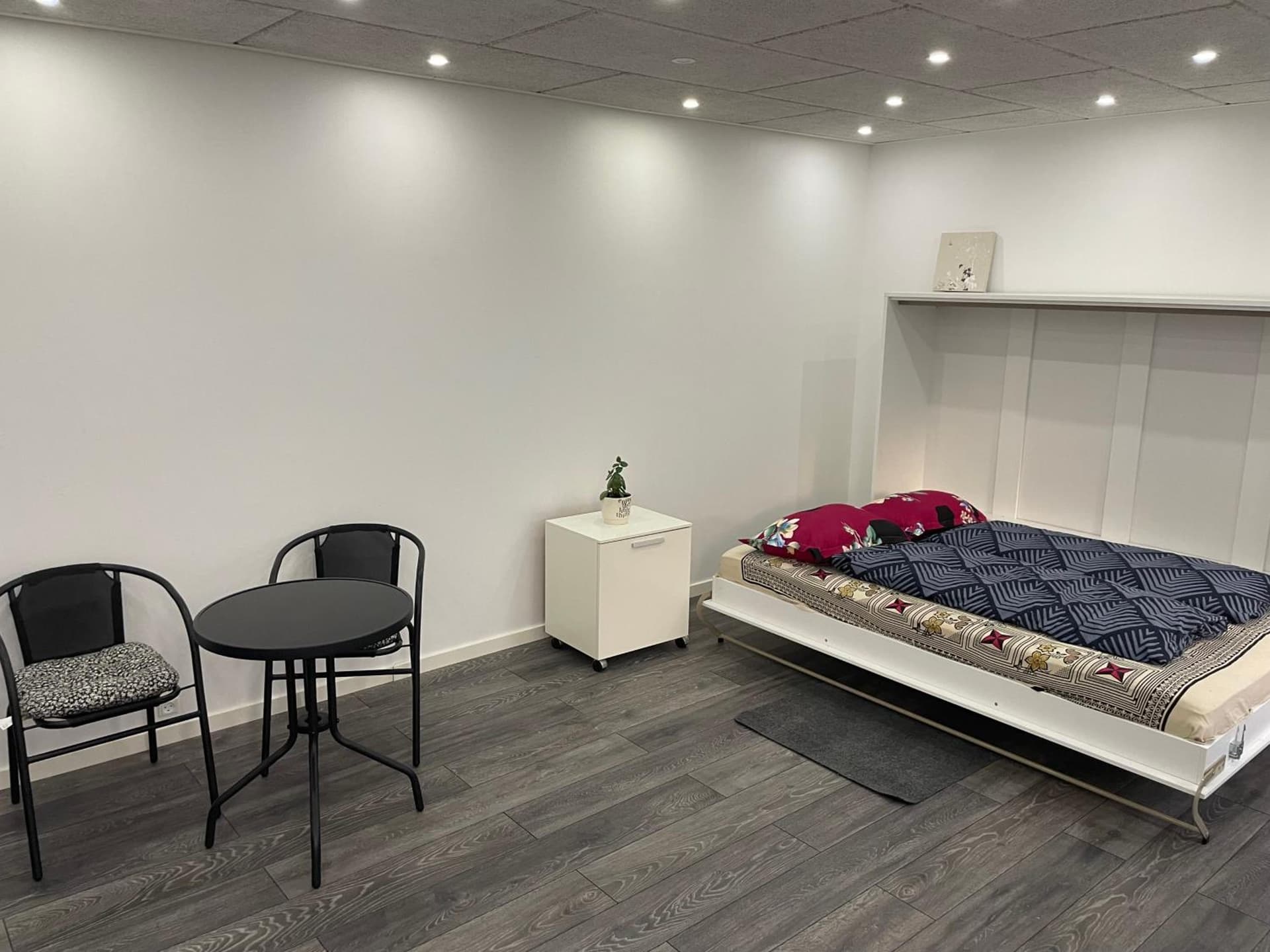 Private room with shared bathroom in central of billund