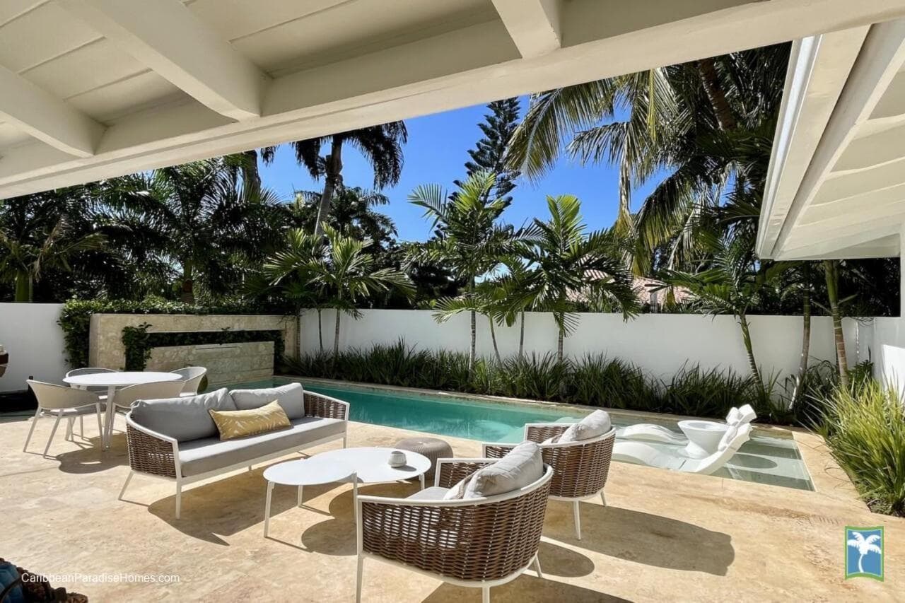Golf Villa offers a stylish experience, perfect for enjoying the Caribbean l