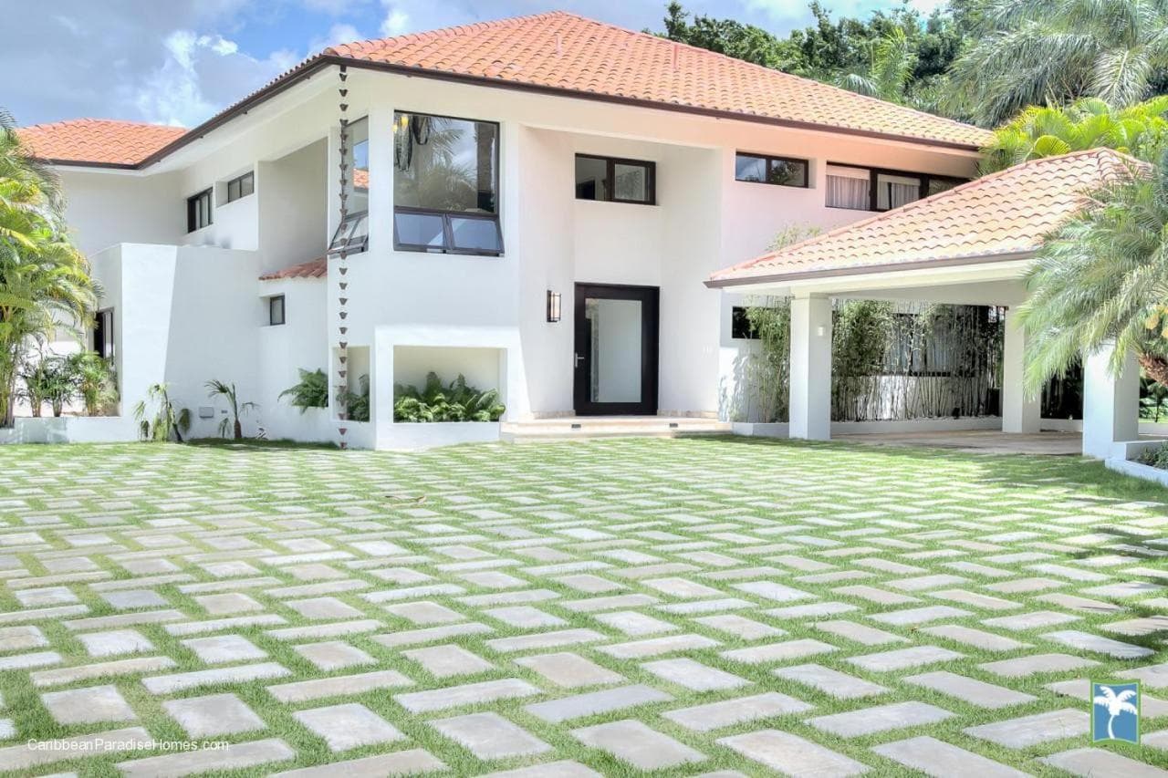 4 Fabulous Bedrooms Private Pool Villa