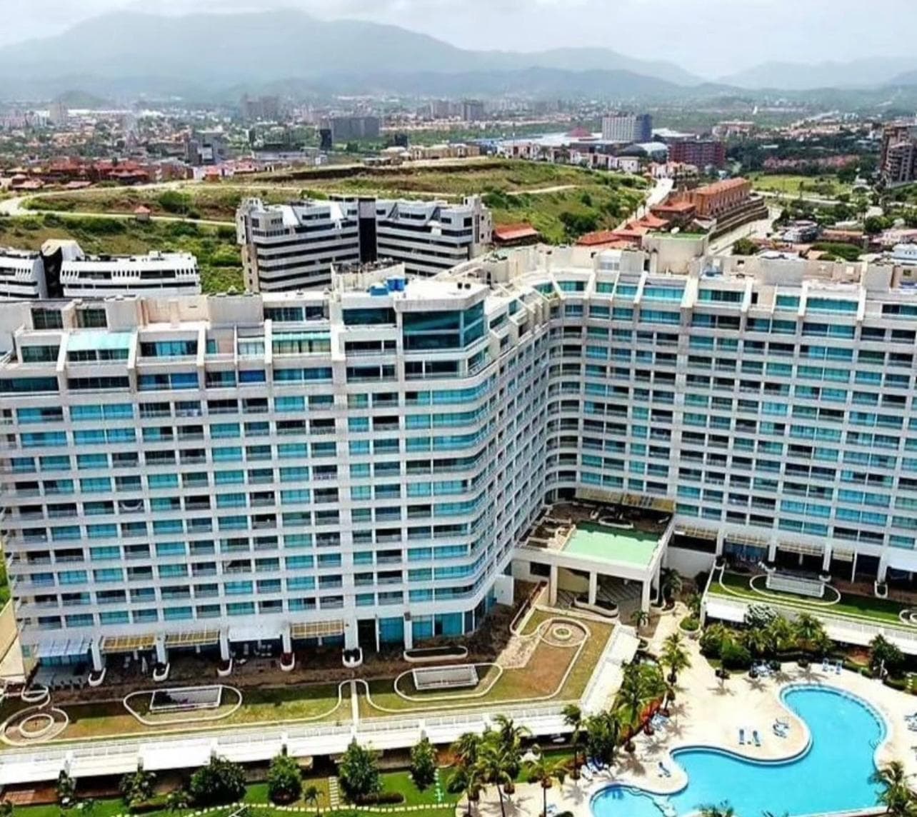 Hermoso apartamento vista al mar con balcon