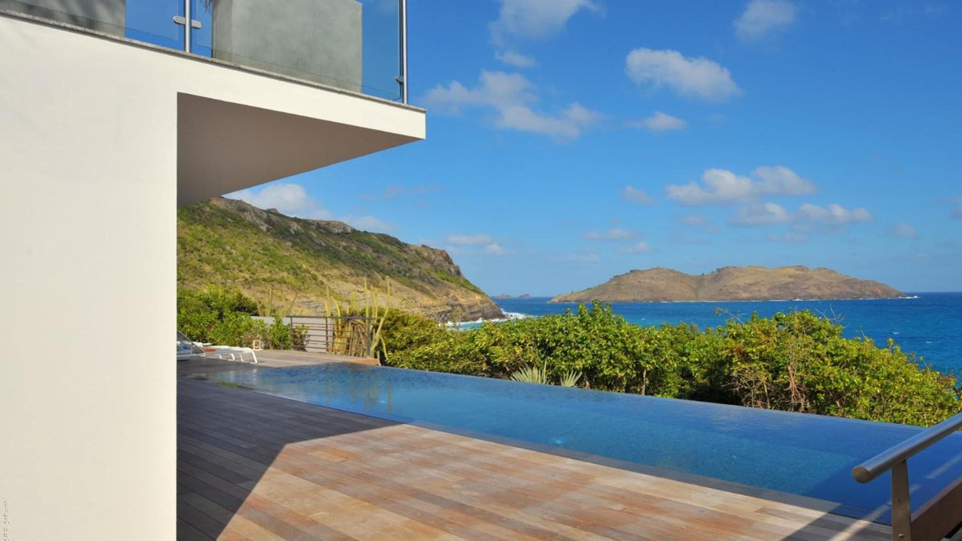 Elegant Villa with Superb View