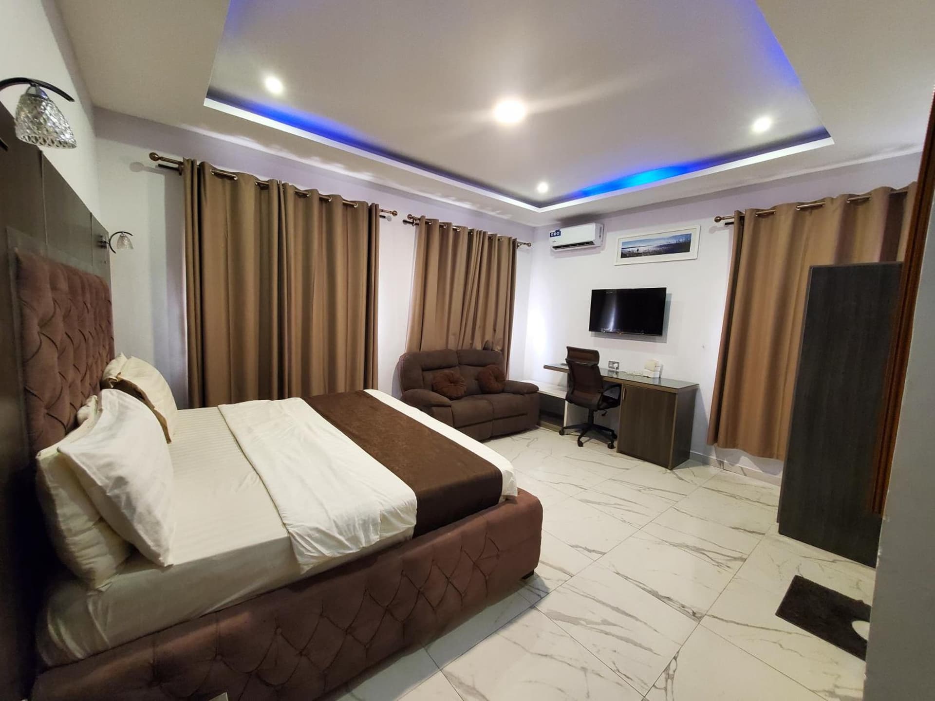 Juliet's Place Residence & Hotels