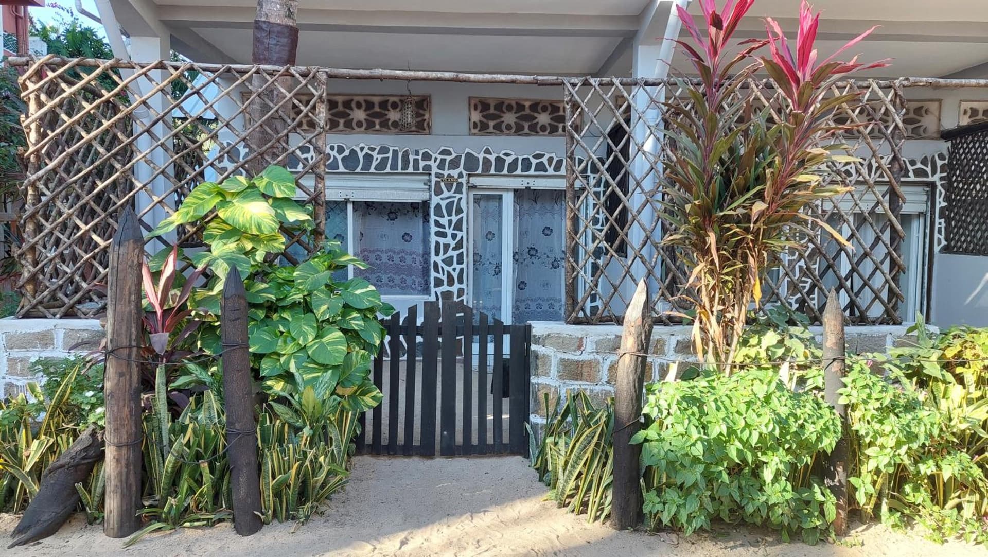 Spiçes Beach Studio, Locations de Vacances Nosy-Be