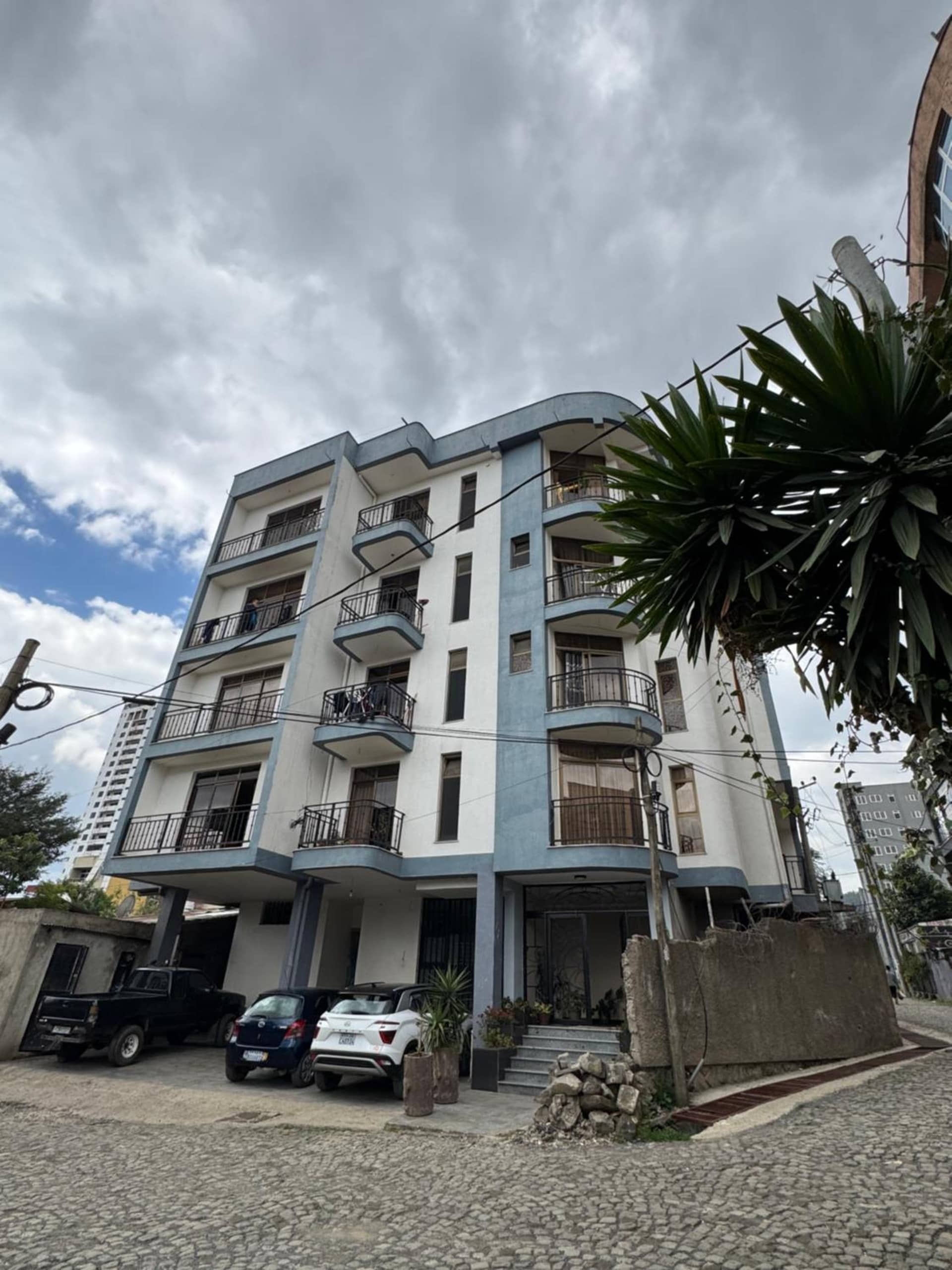 Family apartment Prime location and easy access 1