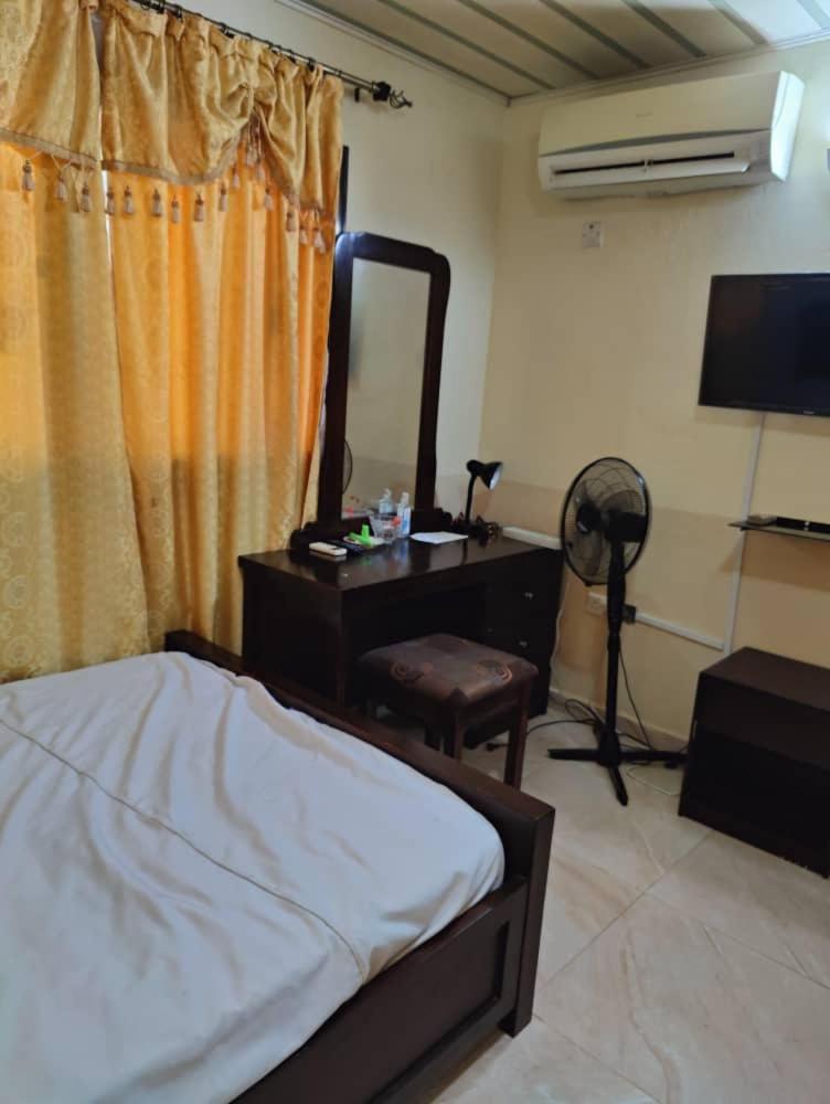 Woodcot Lodge