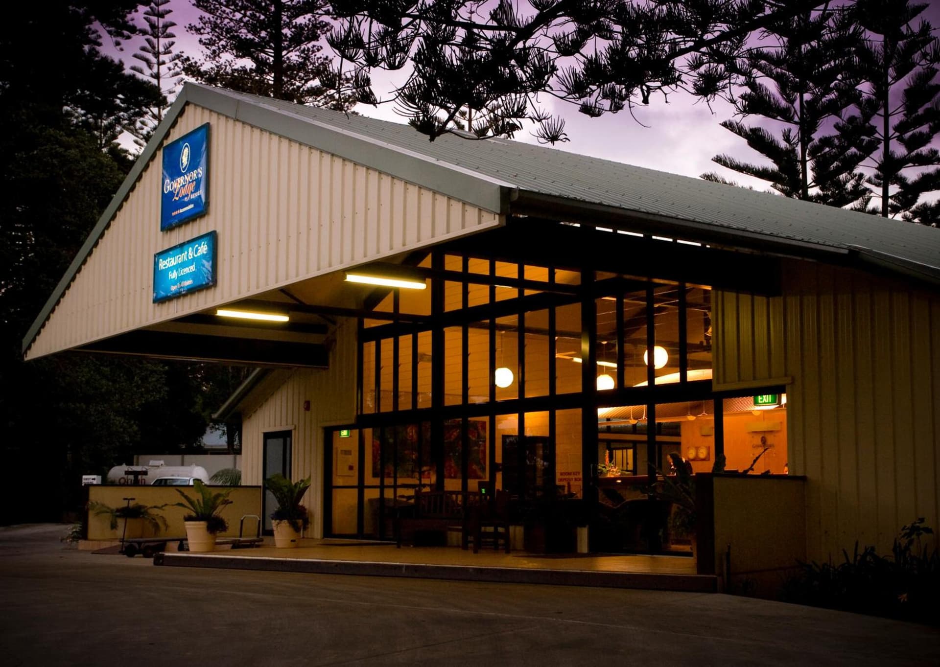Hotels in Burnt Pine
