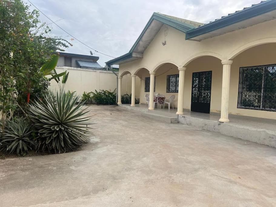 Villa Dave Kribi
