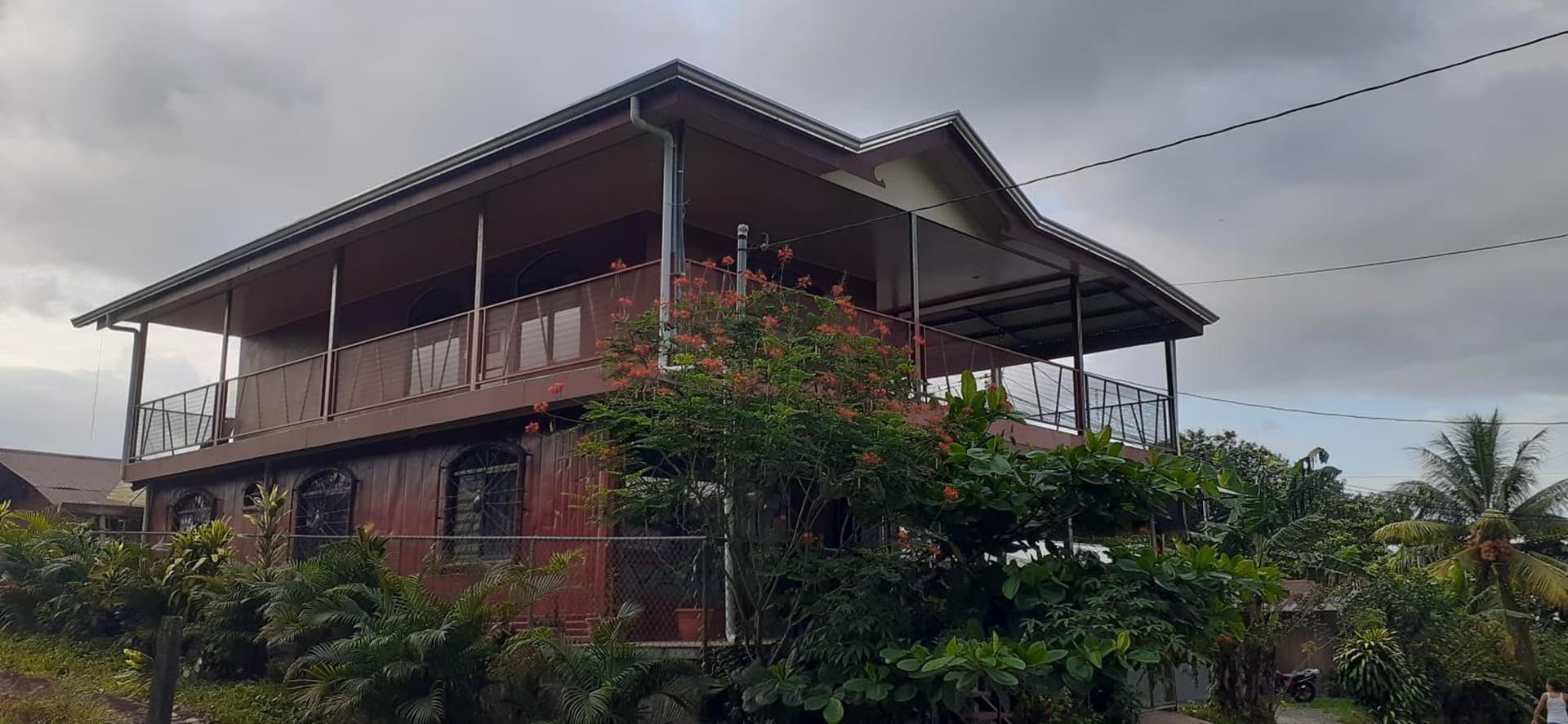 Arenal Container