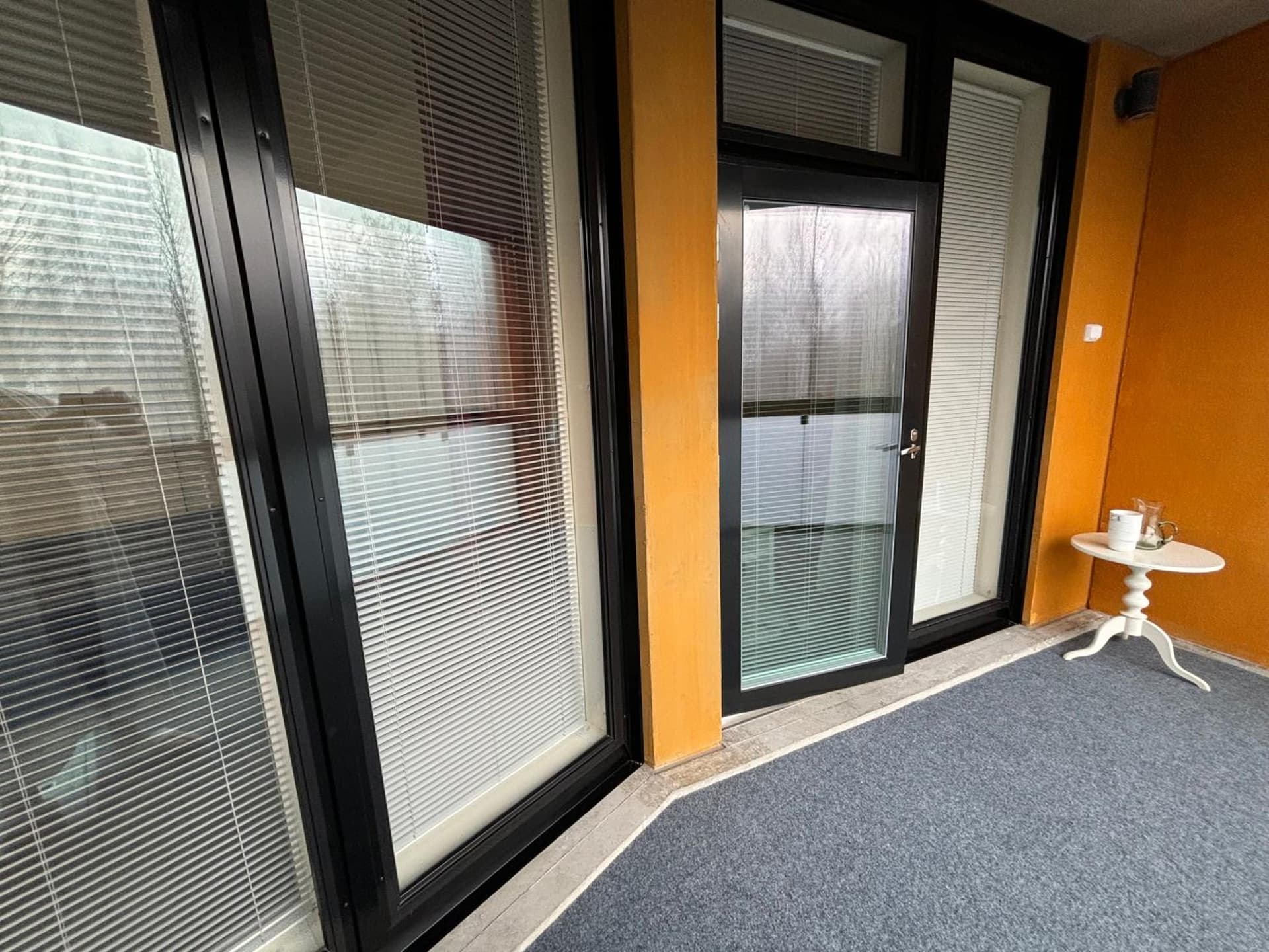 Runway Retreat Your Gateway to Convenience