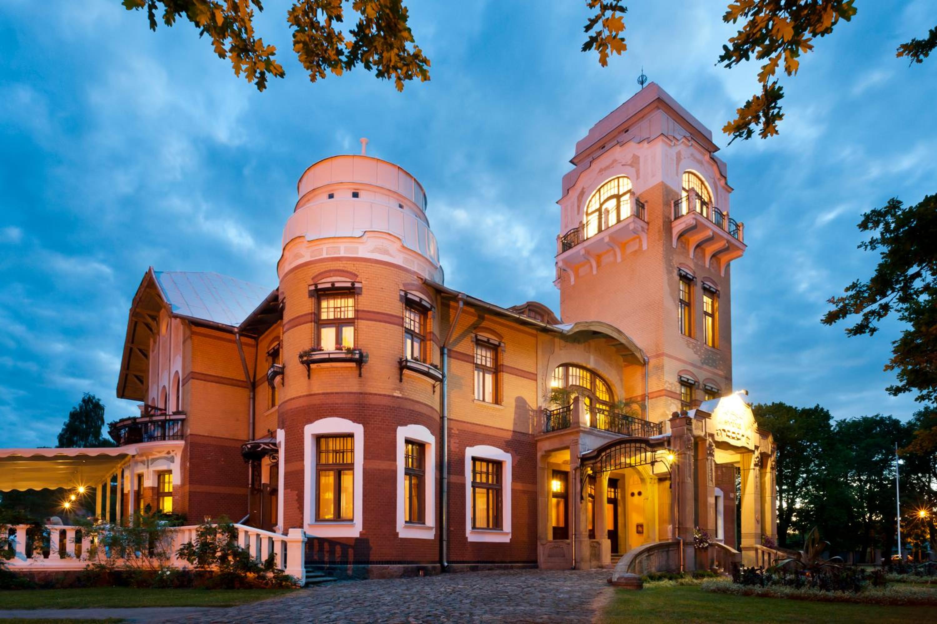 Villa Ammende Restaurant and Hotel