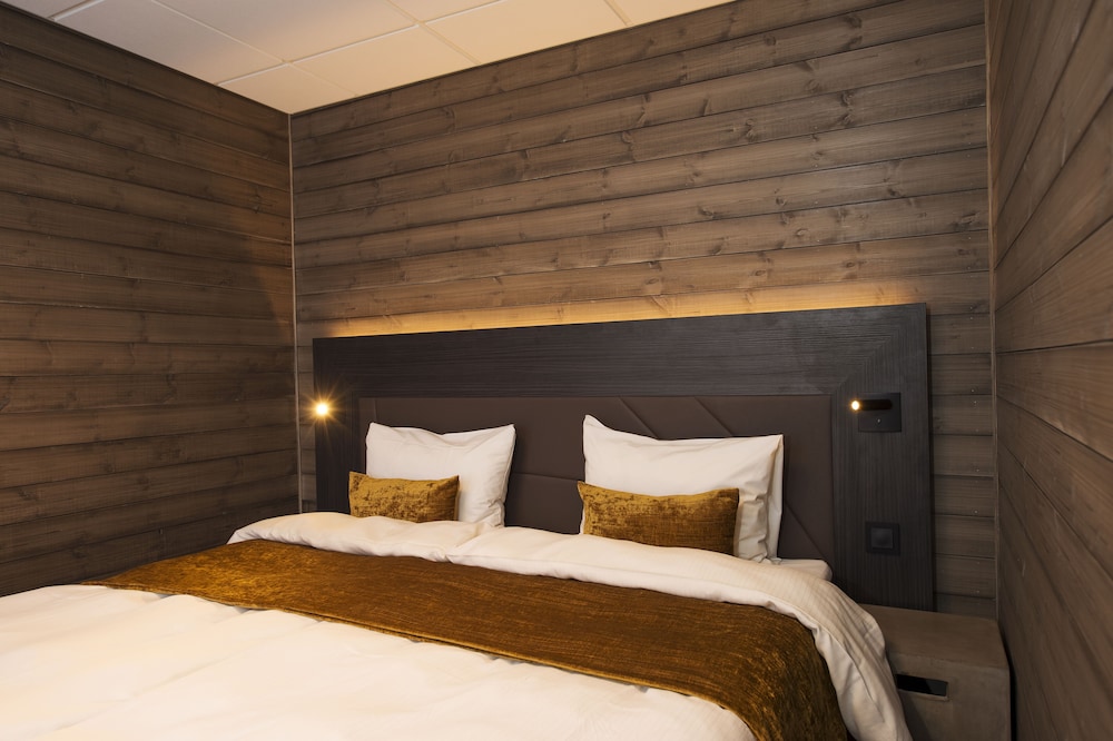 Hotels in Svalbard & Jan Mayen