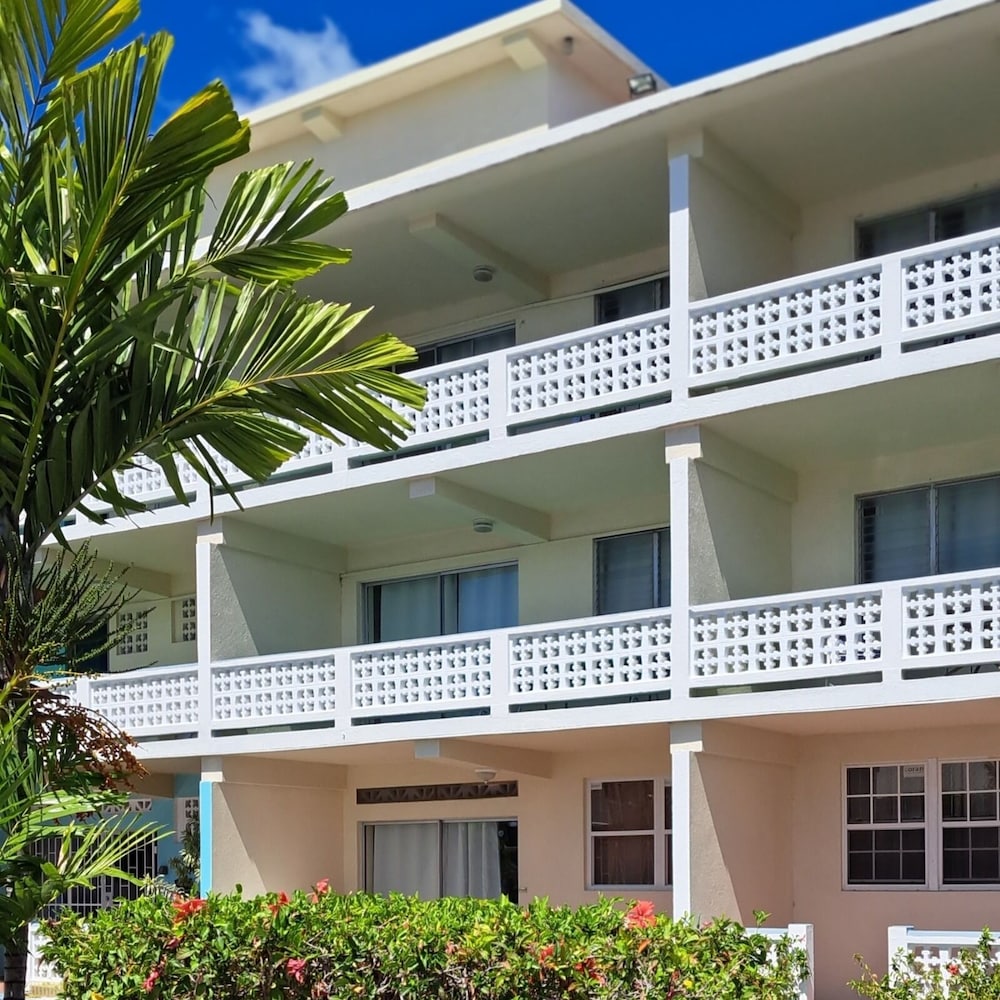 Melrose Beach Apartments