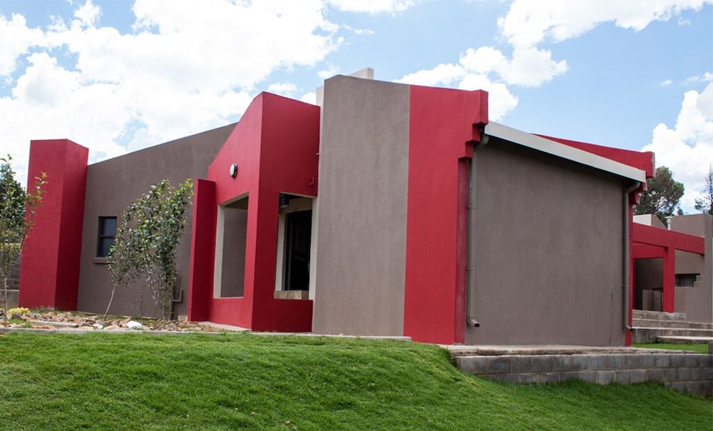 Qhanolla Guest House