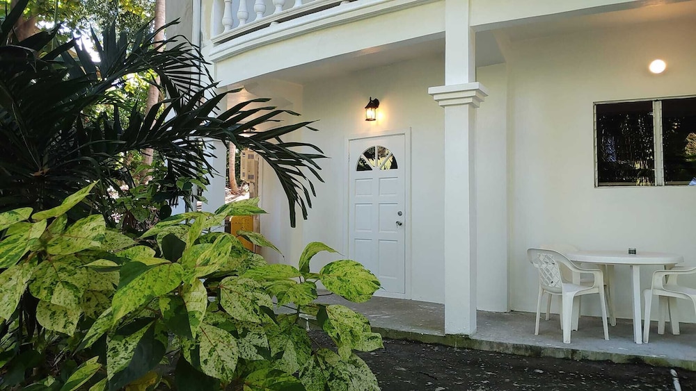 Hotels in Montserrat