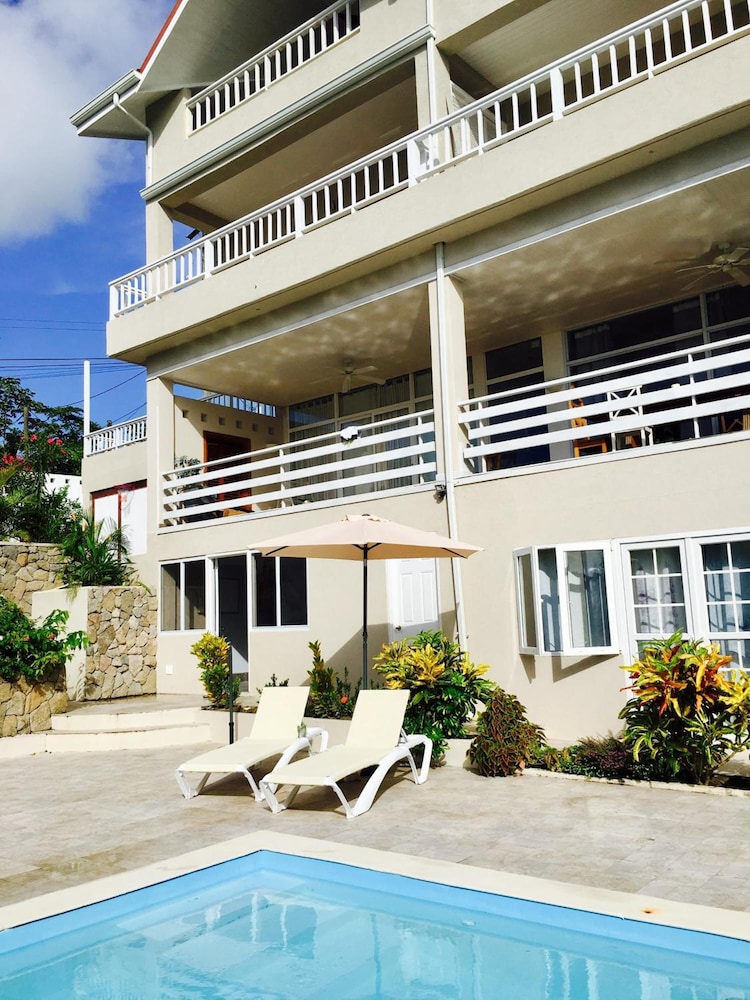 Treetops Apartments